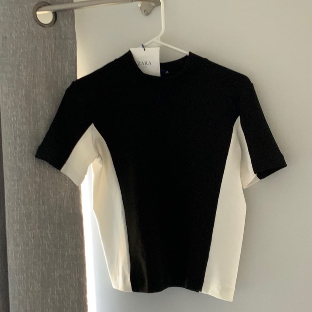 B&W top